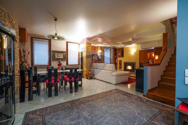 casa indipendente in vendita a Bonate Sopra