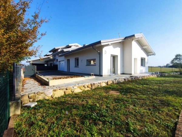 casa indipendente in vendita a Bonate Sopra