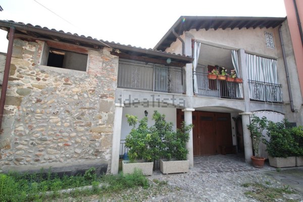 casa indipendente in vendita a Bonate Sopra