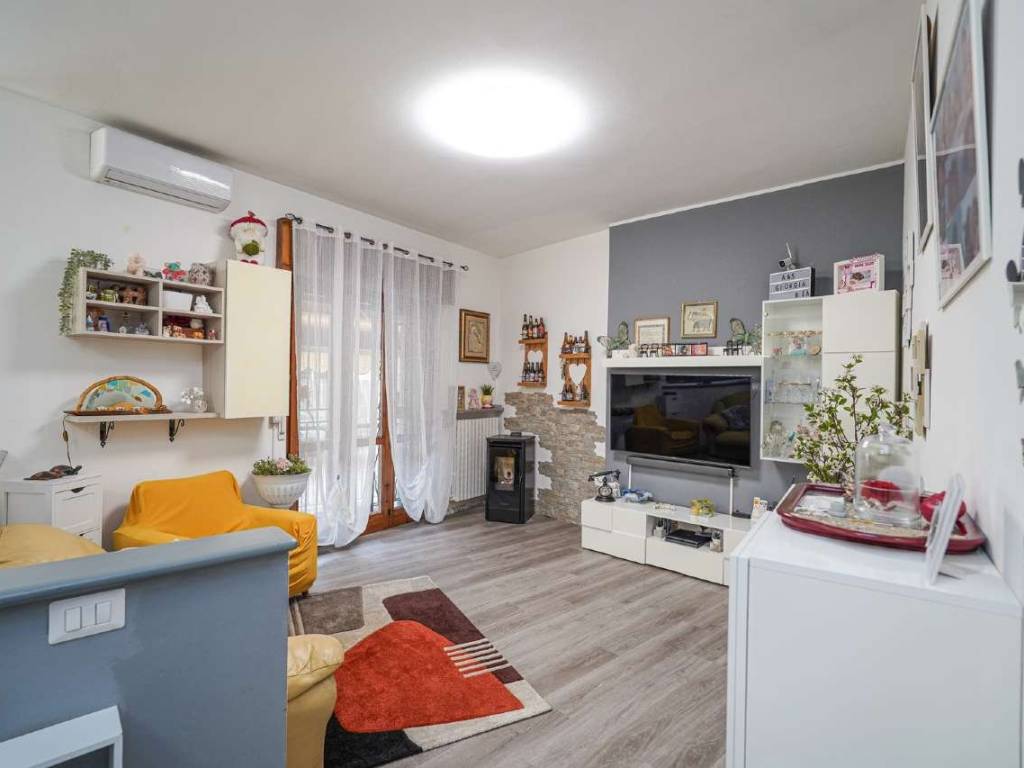 appartamento in vendita a Bonate Sopra