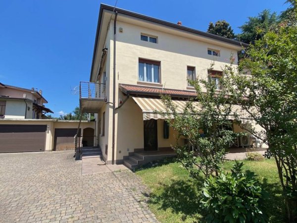 appartamento in vendita a Bonate Sopra