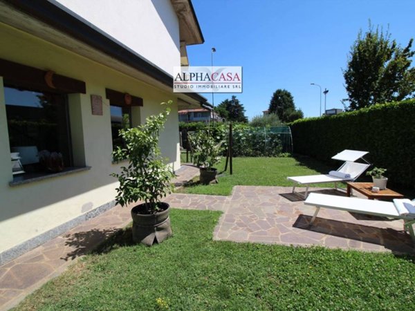 casa indipendente in vendita a Bonate Sopra