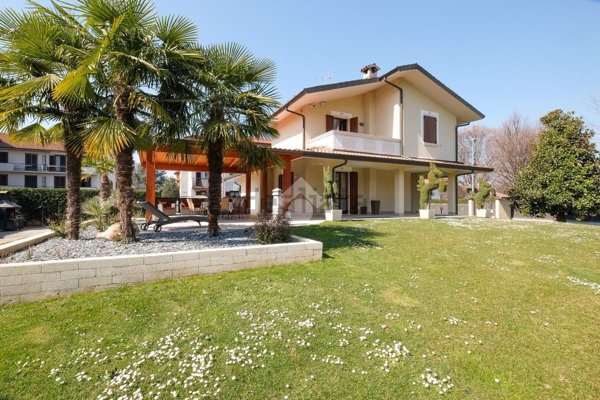 casa indipendente in vendita a Bonate Sopra