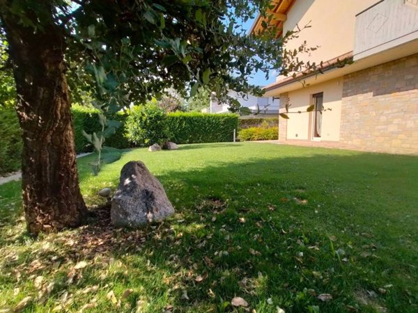 casa indipendente in vendita a Bonate Sopra