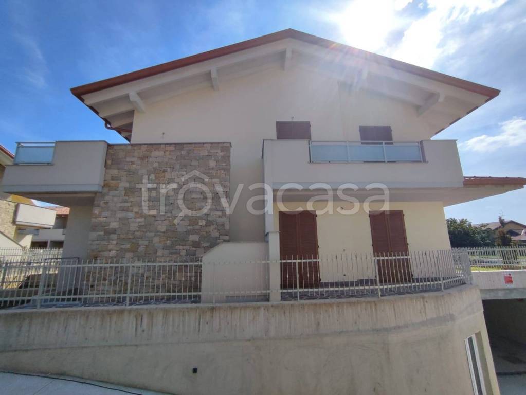 appartamento in vendita a Bonate Sopra