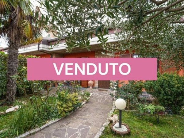 casa indipendente in vendita a Bonate Sopra