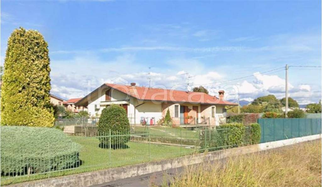 casa indipendente in vendita a Bonate Sopra