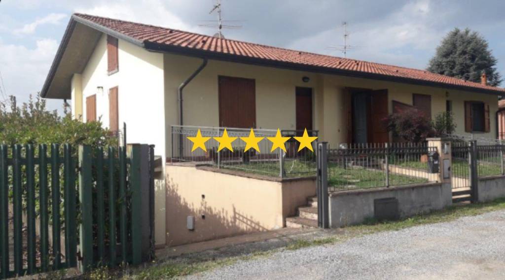 casa indipendente in vendita a Bonate Sopra