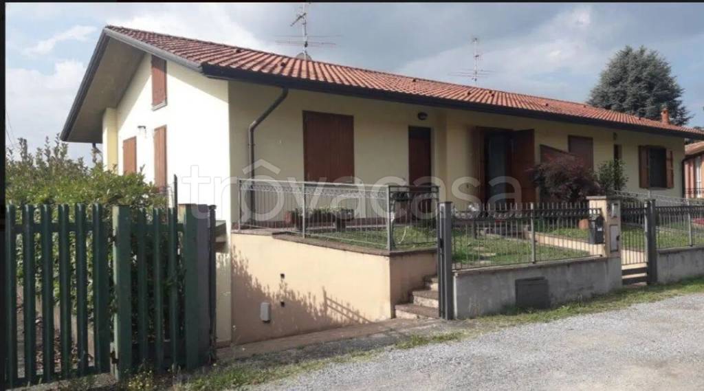 casa indipendente in vendita a Bonate Sopra