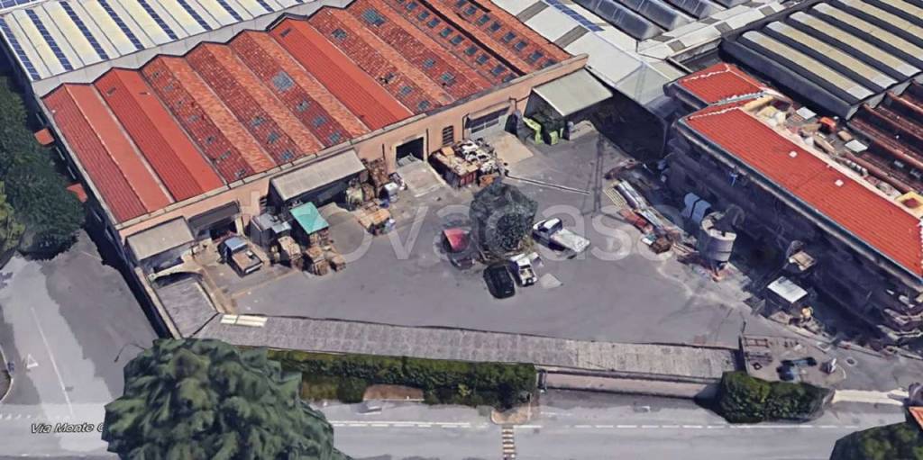 locale commerciale in vendita a Bonate Sopra