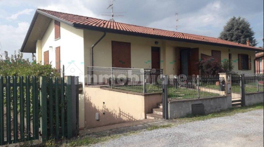 casa indipendente in vendita a Bonate Sopra