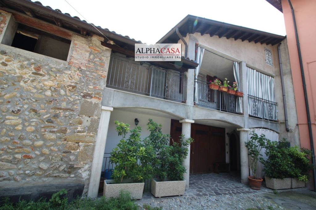 casa indipendente in vendita a Bonate Sopra