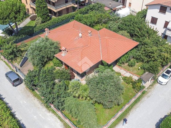 casa indipendente in vendita a Bonate Sopra