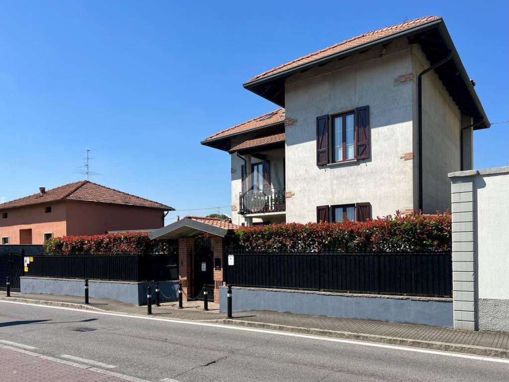 casa indipendente in vendita a Bonate Sopra