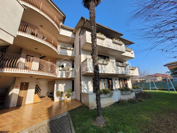 appartamento in vendita a Bonate Sopra in zona Ghiaie di Bonate Sopra