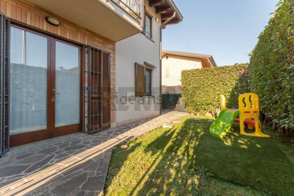 appartamento in vendita a Bonate Sopra