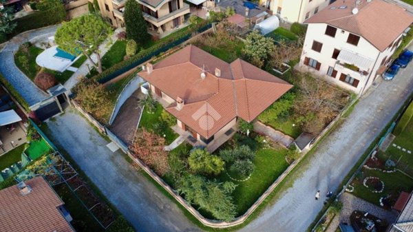 casa indipendente in vendita a Bonate Sopra
