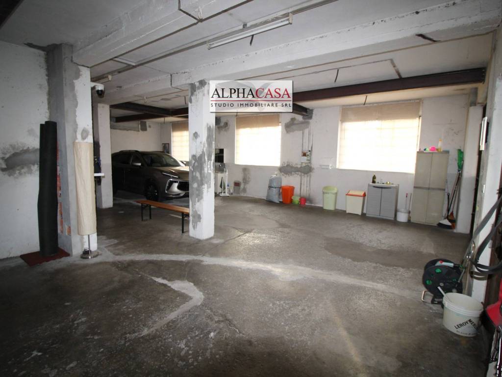 negozio in vendita a Bonate Sopra