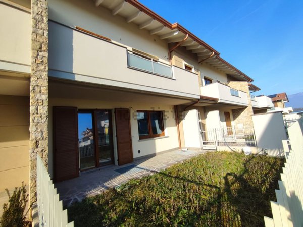 appartamento in vendita a Bonate Sopra in zona Ghiaie di Bonate Sopra
