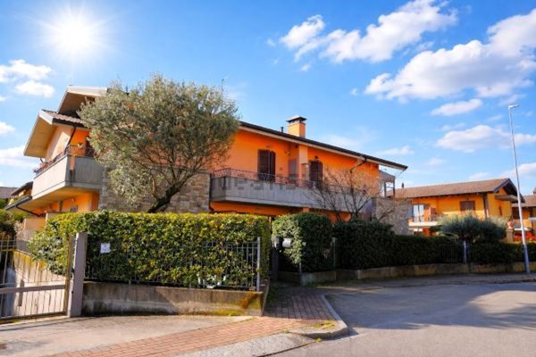 appartamento in vendita a Bonate Sopra