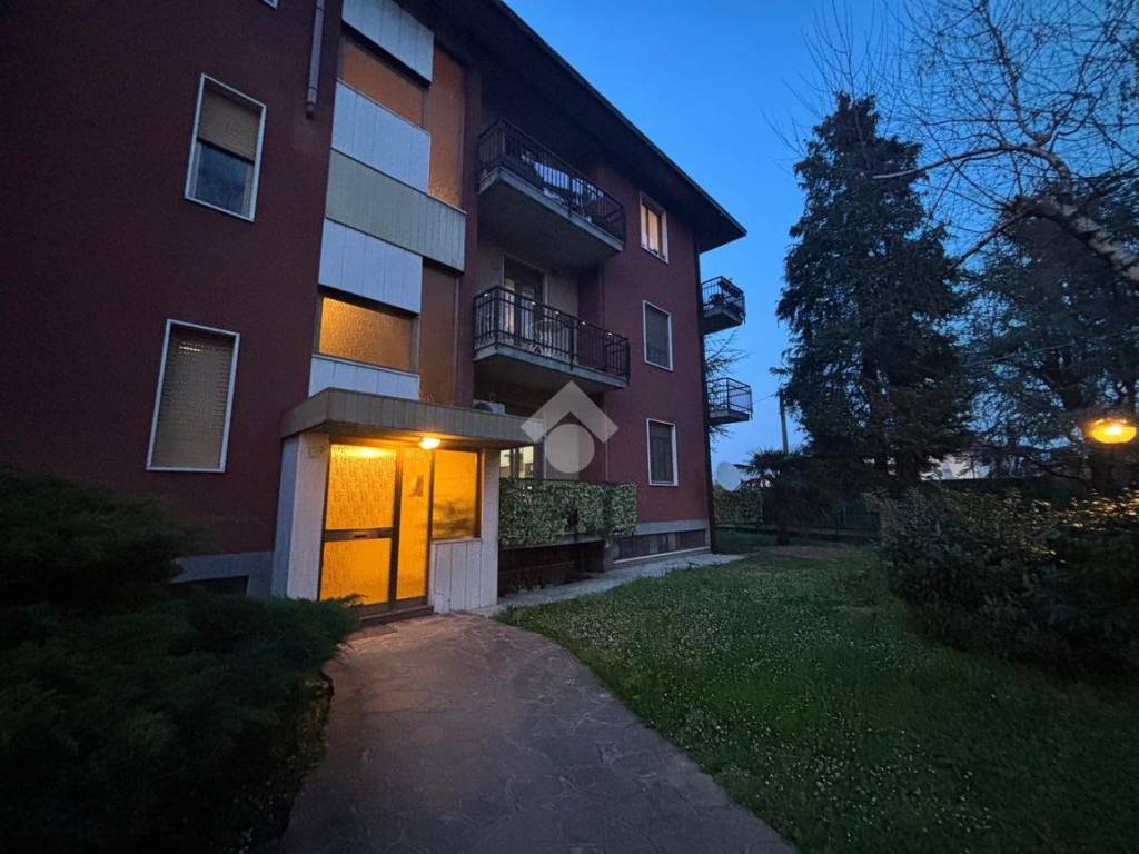 appartamento in vendita a Bonate Sopra
