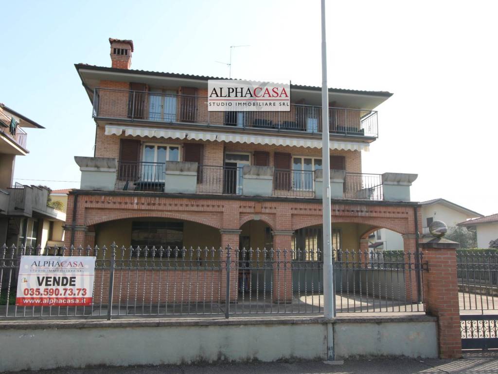 appartamento in vendita a Bonate Sopra