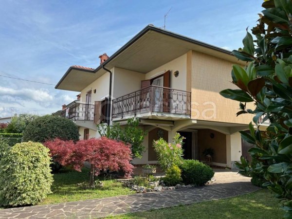 casa indipendente in vendita a Bonate Sopra