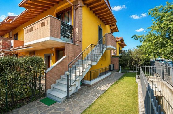 appartamento in vendita a Bonate Sopra in zona Ghiaie di Bonate Sopra