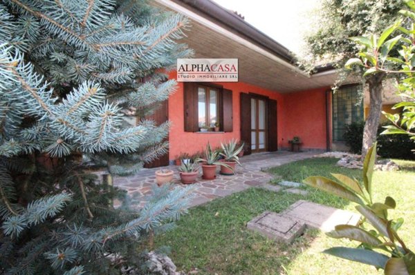 casa indipendente in vendita a Bonate Sopra in zona Ghiaie di Bonate Sopra
