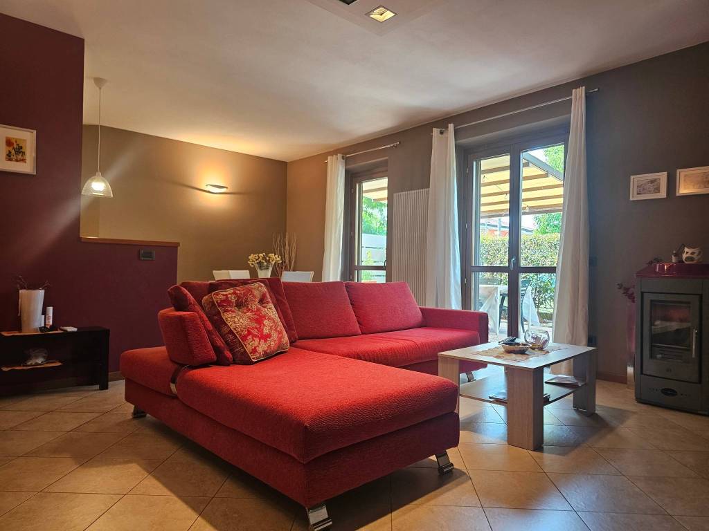 casa indipendente in vendita a Bonate Sopra in zona Ghiaie di Bonate Sopra