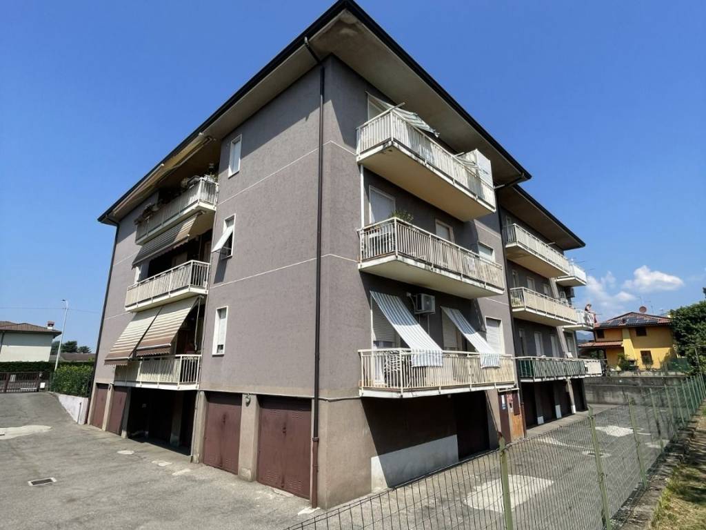 appartamento in vendita a Bonate Sopra in zona Ghiaie di Bonate Sopra
