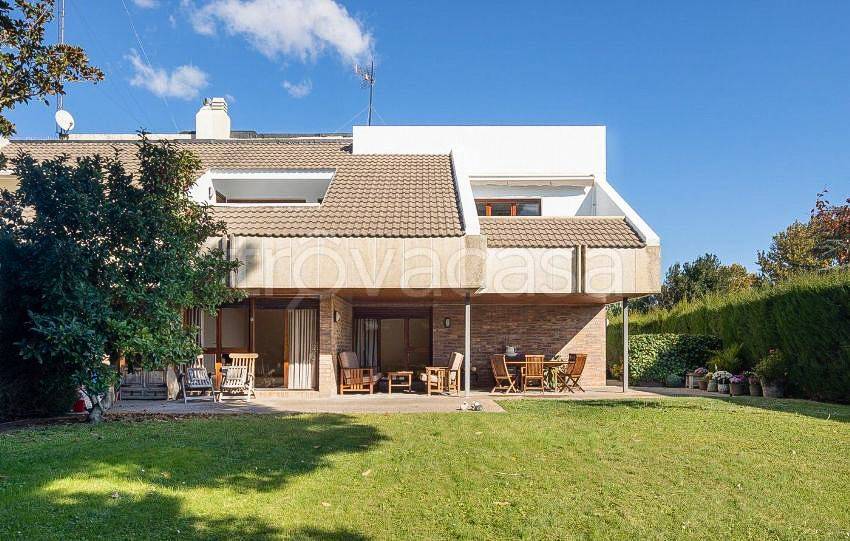casa indipendente in vendita a Bonate Sopra in zona Ghiaie di Bonate Sopra