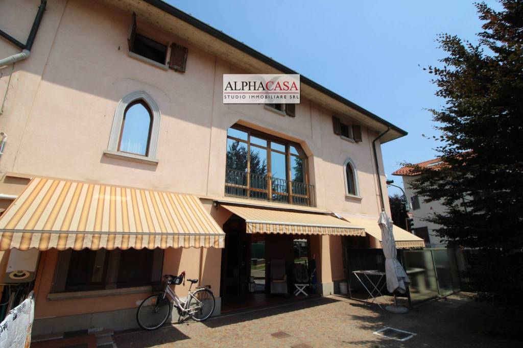 casa indipendente in vendita a Bonate Sopra in zona Ghiaie di Bonate Sopra