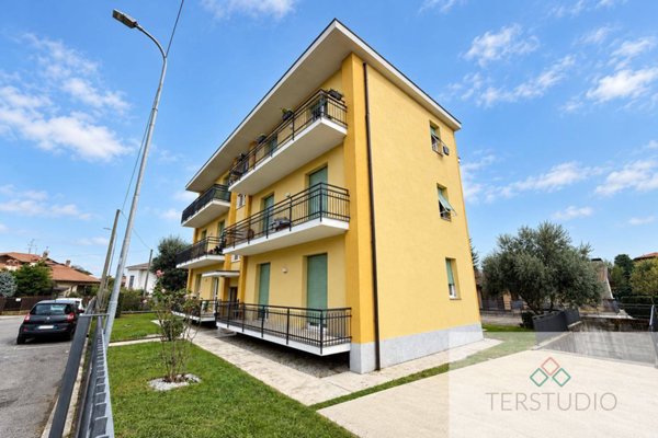 appartamento in vendita a Bonate Sopra in zona Ghiaie di Bonate Sopra