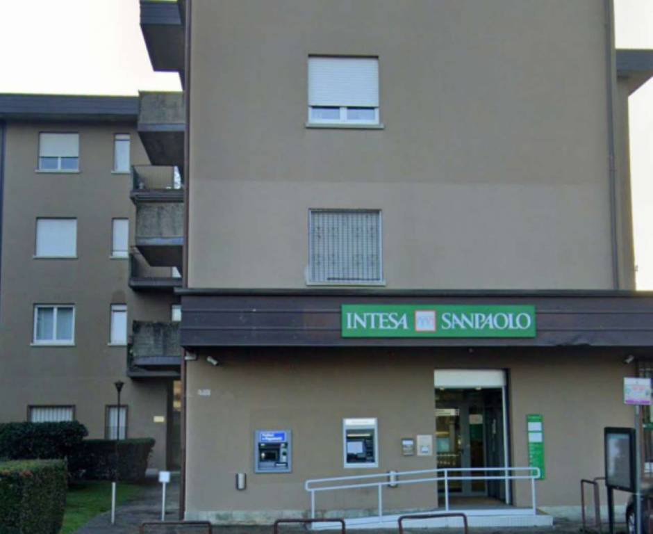 negozio in vendita a Bonate Sotto