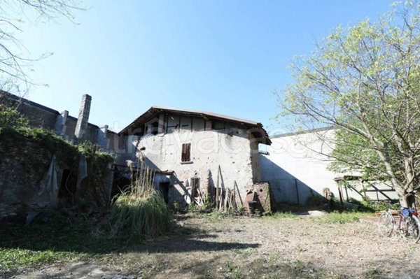 casale in vendita a Bonate Sotto