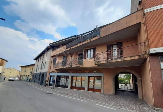 appartamento in vendita a Bonate Sotto
