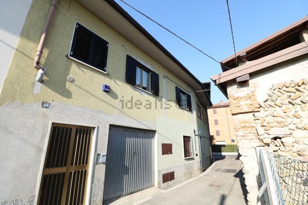 appartamento in vendita a Bonate Sotto