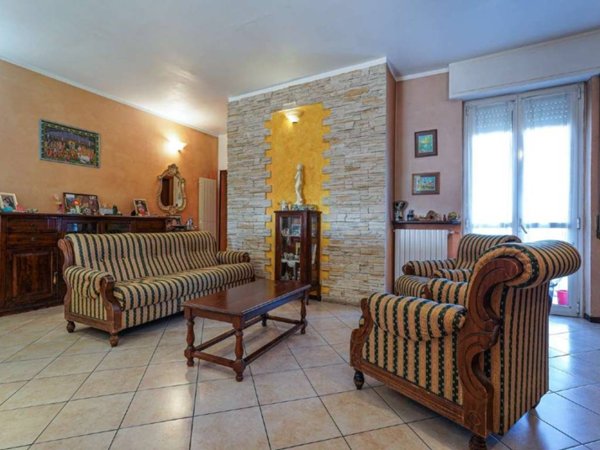 appartamento in vendita a Bonate Sotto