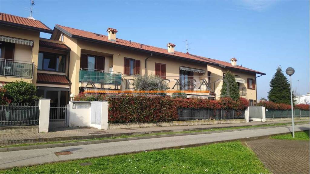 appartamento in vendita a Bonate Sotto