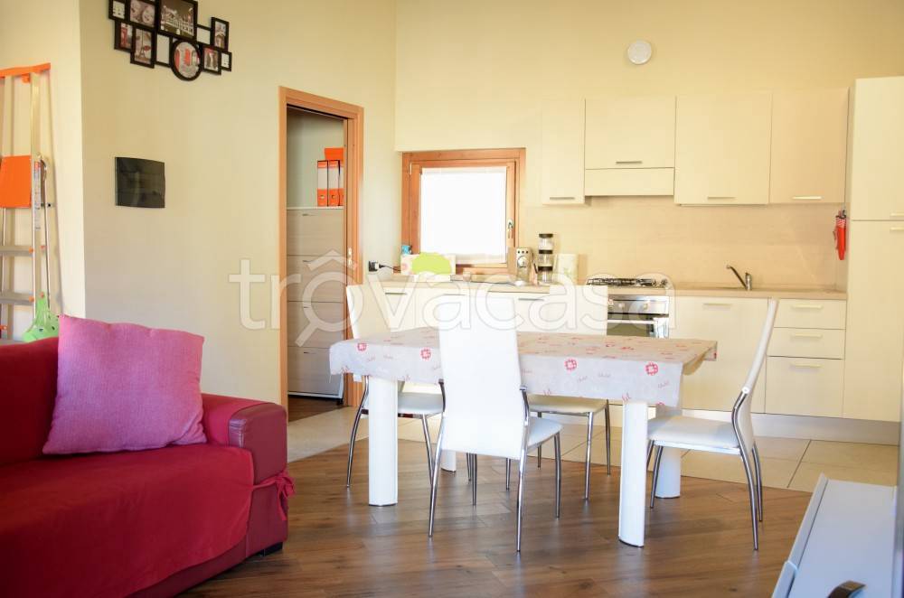 appartamento in vendita a Bonate Sotto