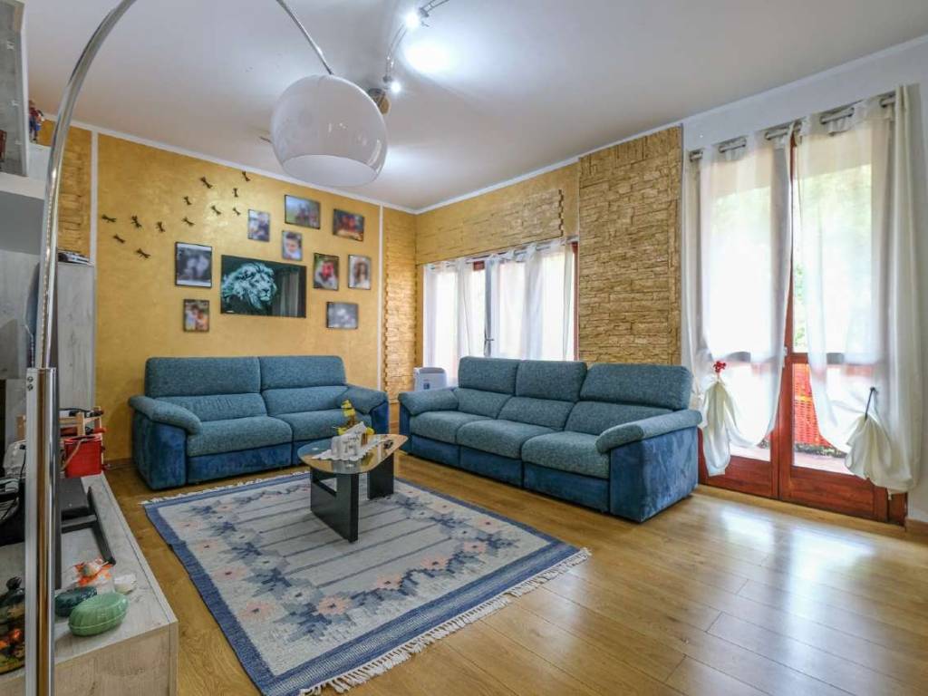 appartamento in vendita a Bonate Sotto