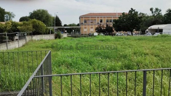 terreno edificabile in vendita a Bonate Sotto