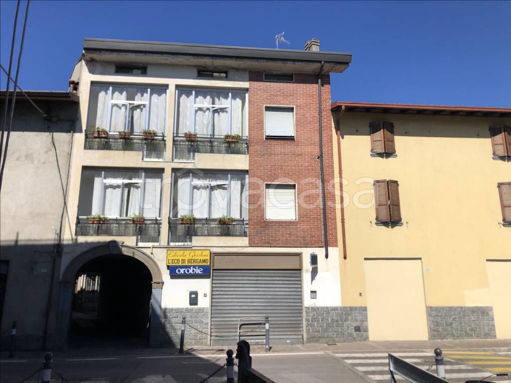 appartamento in vendita a Bonate Sotto