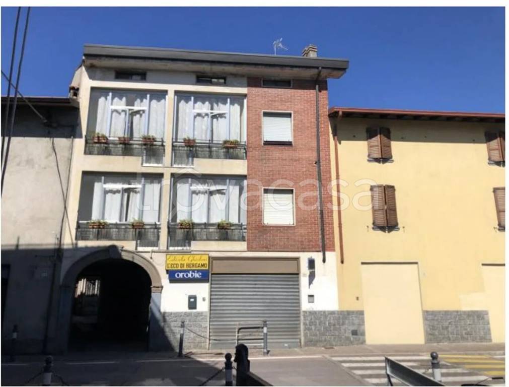 appartamento in vendita a Bonate Sotto