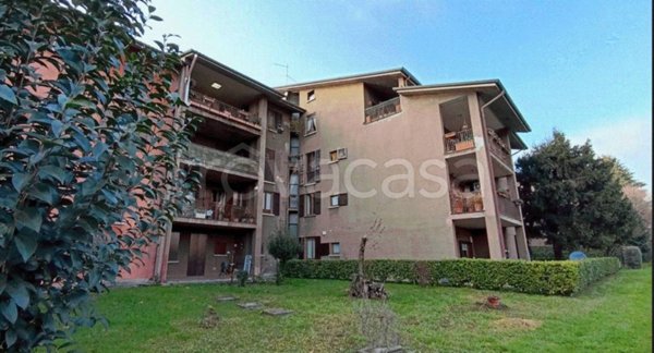 appartamento in vendita a Bonate Sotto