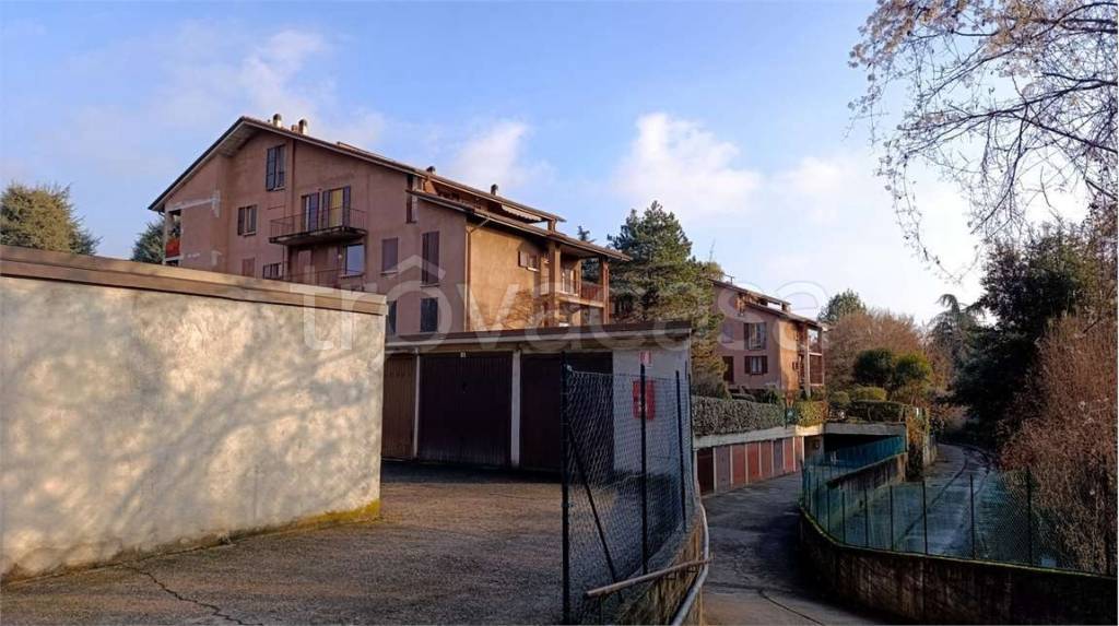 appartamento in vendita a Bonate Sotto