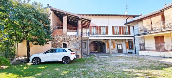 casa indipendente in vendita a Bonate Sotto