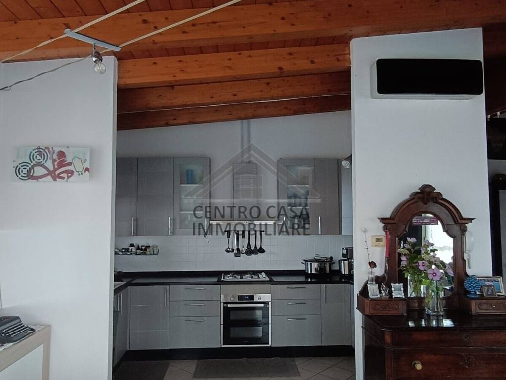 appartamento in vendita a Bonate Sotto