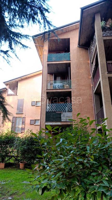 appartamento in vendita a Bonate Sotto